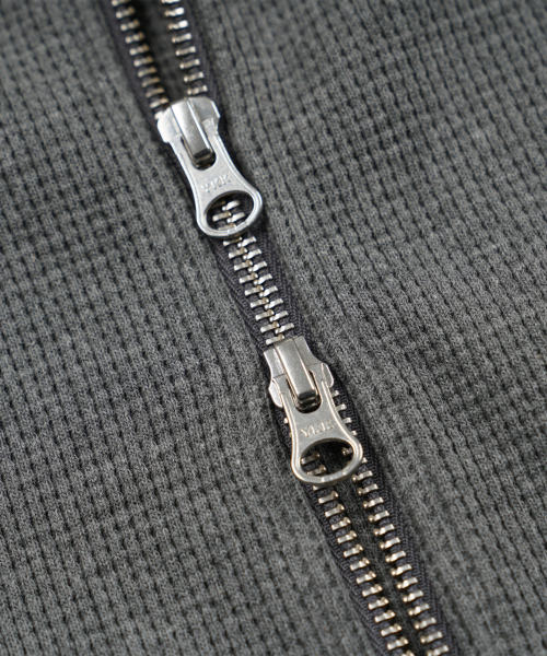 FRIZMWORKS(フリズムワークス)の「WAFFLE HOOD ZIP UP PARKA _ GRAY(パーカー・メンズ・その他・LARGE/MEDIUM/SMALL/X-LARGE)」の2枚目の写真