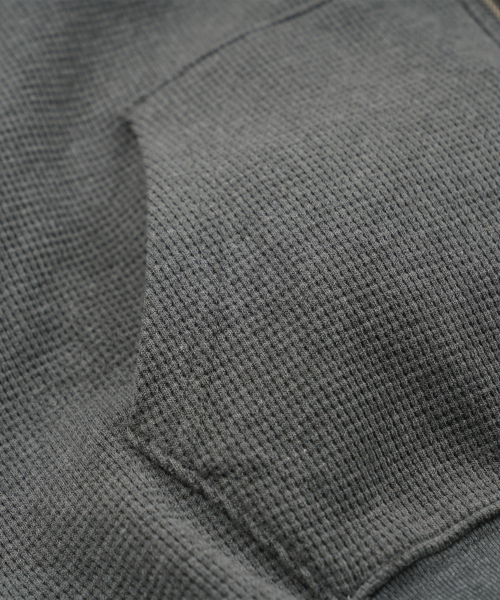 FRIZMWORKS(フリズムワークス)の「WAFFLE HOOD ZIP UP PARKA _ GRAY(パーカー・メンズ・その他・LARGE/MEDIUM/SMALL/X-LARGE)」の4枚目の写真