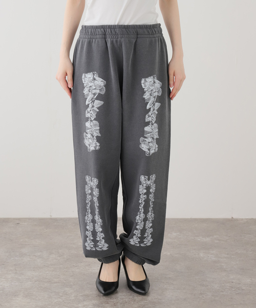 WEBHOUSE(ウェブハウス)の「【Geek Office / ギークオフィス】WEBHOUSE / Lace Bone Sweatpants(スウェットパンツ・レディース・グレー/ピンク・FREE)」の13枚目の写真