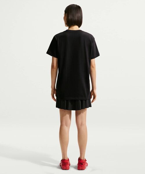 NIKE(ナイキ)の「ナイキ スポーツウェア ウィメンズ オーバーサイズド ショートスリーブ Tシャツ / Nike Sportswear Women's Oversized Short-Sleeved T-Shirt IR7827-010 Black(Tシャツ/カットソー・レディース・ブラック・XS/XL/L/S/M)」の14枚目の写真