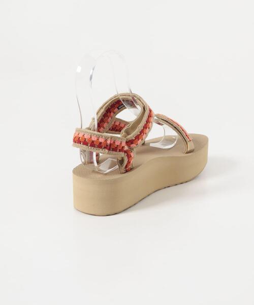 Teva(テバ)の「Teva EXCLUSIVE フラットフォーム ユニバーサル テッセラ(サンダル・レディース・ベージュ系その他・23/25/24)」の9枚目の写真