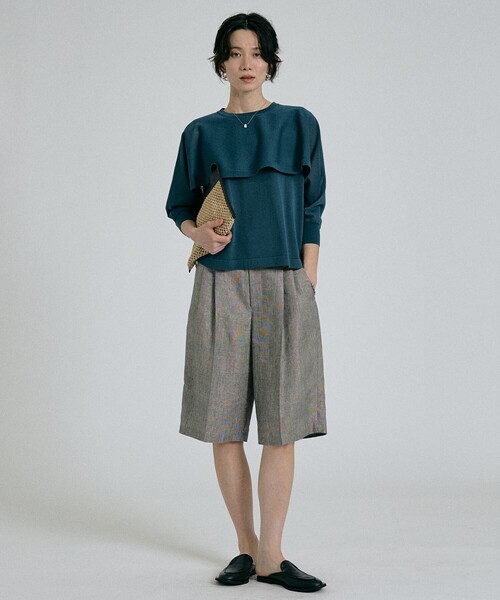 qualite（カリテ）の「【ケープ×タンクの2WAY仕様】シアーケープニット（ニット/セーター・レディース・オフホワイト/チャコールグレー/グリーン・フリー）」の4枚目の写真