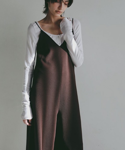 ETRE TOKYO（エトレトウキョウ）の「キャミソールニットオールインワン（つなぎ/オールインワン・レディース・ブラック/ブラウン・S/M）」の5枚目の写真