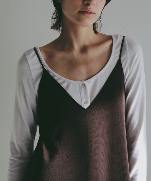 ETRE TOKYO（エトレトウキョウ）の「キャミソールニットオールインワン（つなぎ/オールインワン・レディース・ブラック/ブラウン・S/M）」の4枚目の写真