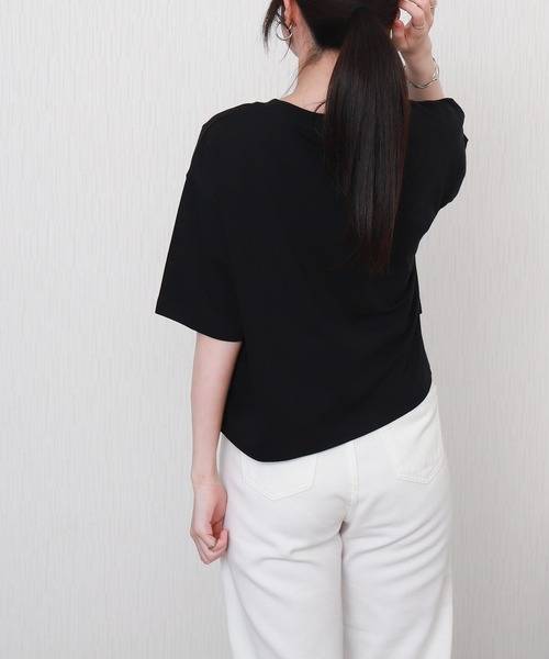 libelle more(リベル モア)の「USAコットンショート丈立体刺繍Tシャツ【接触冷感】(Tシャツ/カットソー・レディース・チャコールグレー/ブラック/オフホワイト/ライトカーキ・M/L)」の10枚目の写真