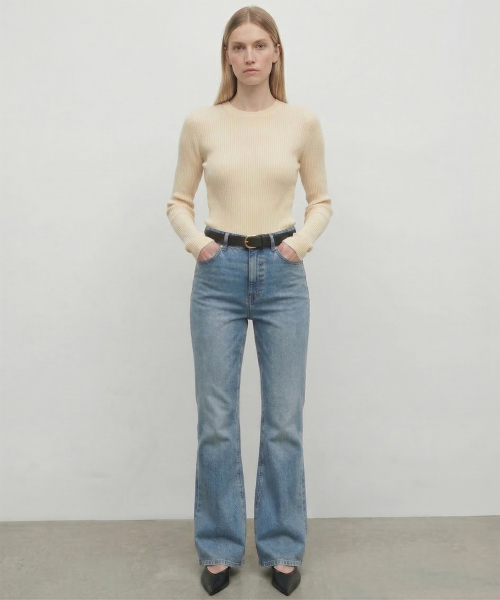 KIMDOH(キムド)の「Nerin Flare Denim / Light Blue(デニムパンツ・レディース・その他・SMALL/MEDIUM/LARGE)」の1枚目の写真