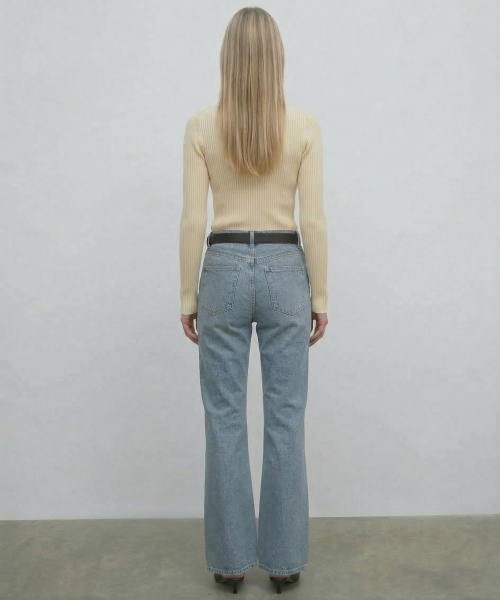 KIMDOH(キムド)の「Nerin Flare Denim / Light Blue(デニムパンツ・レディース・その他・SMALL/MEDIUM/LARGE)」の3枚目の写真