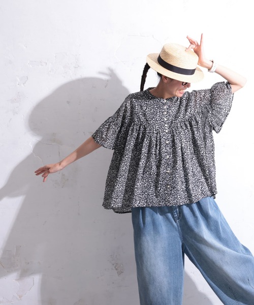 soulberry(ソウルベリー)の「北欧の森ブラウス(シャツ/ブラウス・レディース・ブラック系その他・5L/4L/3L/LL/L/M)」の2枚目の写真