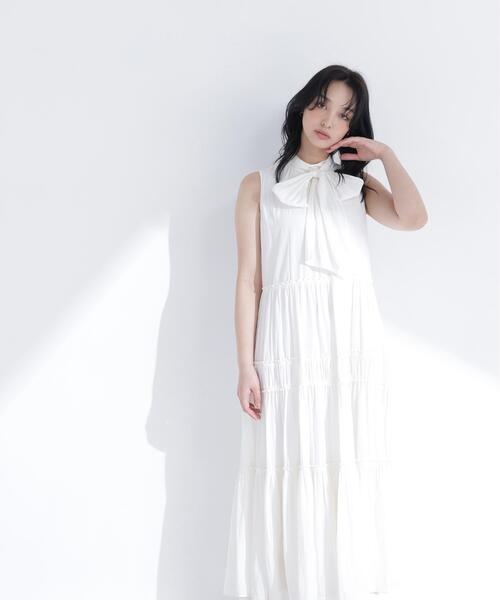 NATURAL BEAUTY BASIC（ナチュラルビューティーベーシック）の「バックリボンティアードワンピース（ワンピース・レディース・ダークブラウン/ブルー/オフホワイト・P/S/MEDIUM）」の7枚目の写真