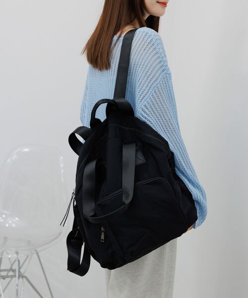 RETRO GIRL(レトロガール)の「2WAYナイロンリュック(ショルダーバッグ・レディース・ライトグレー/ブラック・ONE SIZE)」の1枚目の写真