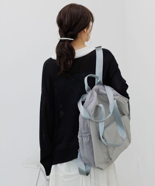 RETRO GIRL(レトロガール)の「2WAYナイロンリュック(ショルダーバッグ・レディース・ライトグレー/ブラック・ONE SIZE)」の15枚目の写真