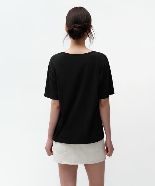 MUSINSA STANDARD WOMAN（ムシンサスタンダードウーマン）の「ウィメンズリラックスドライトウェイトCRスクープネックTシャツ[ブラック]（Tシャツ/カットソー・レディース・その他・X-SMALL/SMALL/MEDIUM/LARGE）」の3枚目の写真
