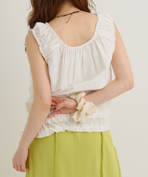 w closet(ダブルクローゼット)の「【セットアップ対応/ドット/無地】フリルギャザーノースリブラウス 夏服(シャツ/ブラウス・レディース・ホワイト系その他/オフホワイト/ブラック系その他/ブラック・FREE)」の12枚目の写真