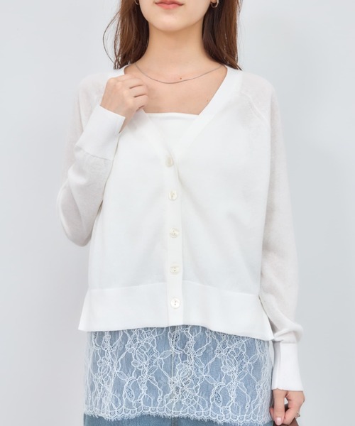 COHINA（コヒナ）の「シアーVネックカーディガン 【低身長・小柄女性】（カーディガン/ボレロ・レディース・グリーン/ブラック/ホワイト・ONE SIZE）」の2枚目の写真
