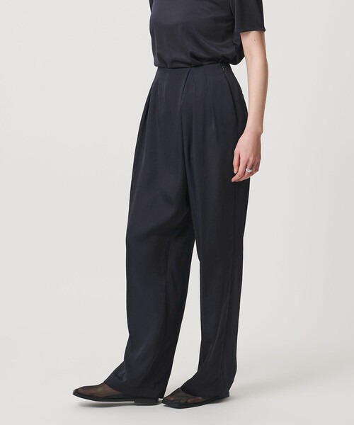 MARW UNITED ARROWS(マルゥ ユナイテッドアローズ)の「<MARW UNITED ARROWS>サテン ラップ パンツ(その他パンツ・レディース・ネイビー/ダークグレー・36/38)」の3枚目の写真