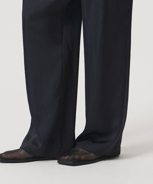 MARW UNITED ARROWS(マルゥ ユナイテッドアローズ)の「<MARW UNITED ARROWS>サテン ラップ パンツ(その他パンツ・レディース・ネイビー/ダークグレー・36/38)」の20枚目の写真