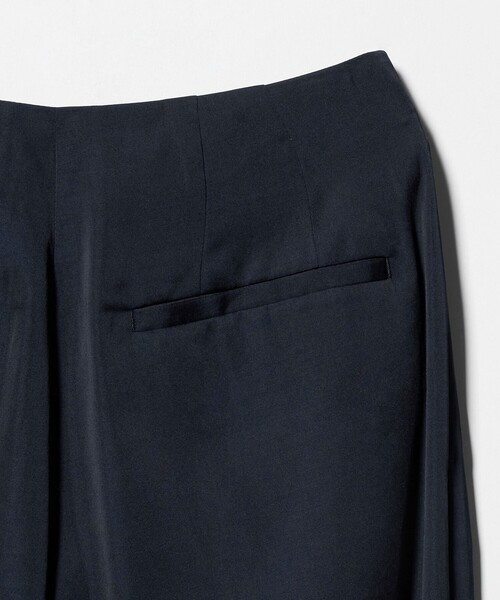 MARW UNITED ARROWS（マルゥ ユナイテッドアローズ）の「＜MARW UNITED ARROWS＞サテン ラップ パンツ（その他パンツ・レディース・ネイビー/ダークグレー・36/38）」の9枚目の写真