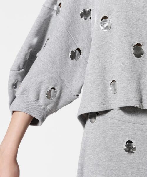 RUMCHE(ラムシェ)の「RUMCHE(ラムシェ) 別注DOT MIRROR SWEAT(スウェット・レディース・グレー・F)」の7枚目の写真