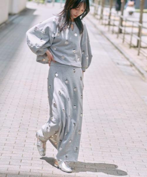 RUMCHE(ラムシェ)の「RUMCHE(ラムシェ) 別注DOT MIRROR SWEAT(スウェット・レディース・グレー・F)」の10枚目の写真