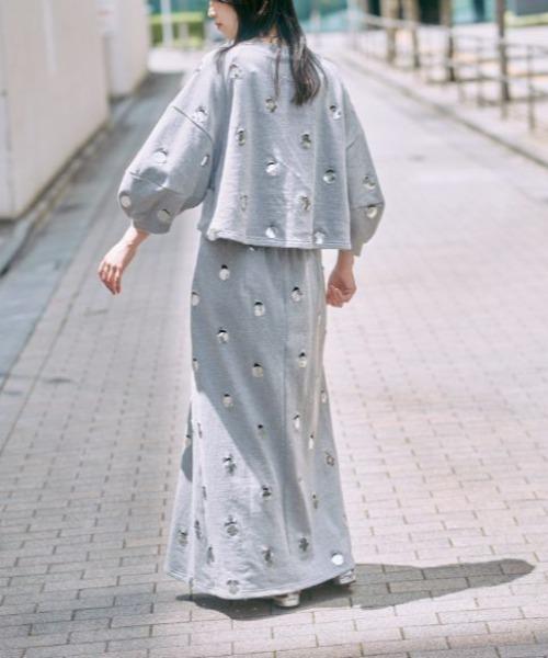 RUMCHE(ラムシェ)の「RUMCHE(ラムシェ) 別注DOT MIRROR SWEAT(スウェット・レディース・グレー・F)」の11枚目の写真