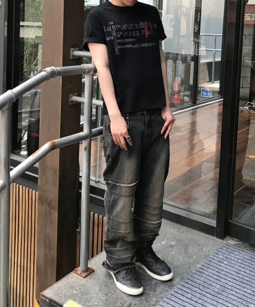 KICHUL（キチョル）の「Bind Raw Cut Straight Denim Pants (Black)（デニムパンツ・レディース・その他・SMALL/MEDIUM/LARGE）」の2枚目の写真