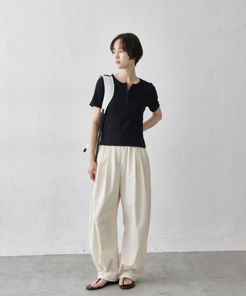 COLONY 2139（コロニートゥーワンスリーナイン）の「【WEB限定/リバイバル】ヘンリーネックテレコハーフスリーブTシャツ（Tシャツ/カットソー・レディース・レモンイエロー/オフホワイト/グレー/ブラック・FREE）」の22枚目の写真