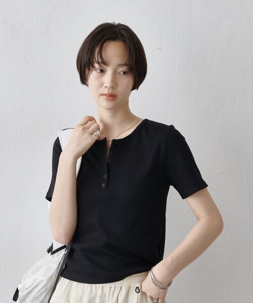 COLONY 2139（コロニートゥーワンスリーナイン）の「【WEB限定/リバイバル】ヘンリーネックテレコハーフスリーブTシャツ（Tシャツ/カットソー・レディース・レモンイエロー/オフホワイト/グレー/ブラック・FREE）」の21枚目の写真