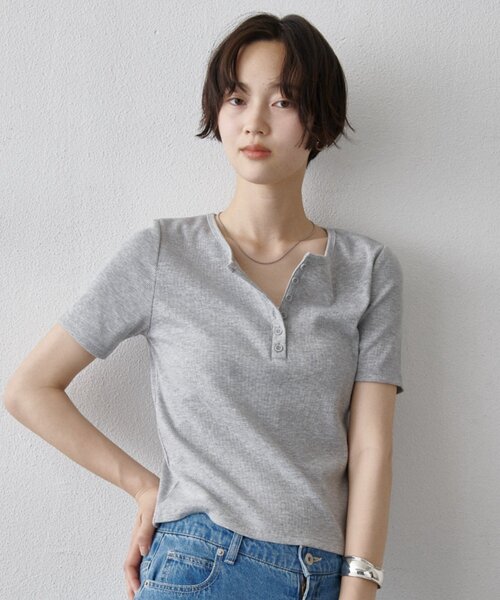 COLONY 2139（コロニートゥーワンスリーナイン）の「【WEB限定/リバイバル】ヘンリーネックテレコハーフスリーブTシャツ（Tシャツ/カットソー・レディース・レモンイエロー/オフホワイト/グレー/ブラック・FREE）」の11枚目の写真