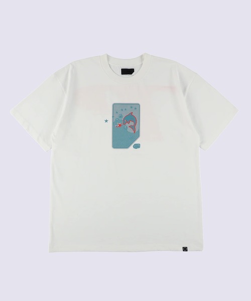 PHINGERIN(フィンガリン)の「【PHINGERIN】ME & MY DOLPHIN T-SHIRT(Tシャツ/カットソー・メンズ・ホワイト/ブラック/レッド・L/M)」の2枚目の写真