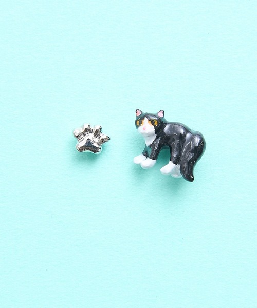 gargle(ガーグル)の「gargle ガーグル:アニマルシリーズ やんのかステップ 犬 ドック ピアス(ピアス(両耳用)・レディース・ブラウン系その他/ブラック×ホワイト・FREE)」の2枚目の写真