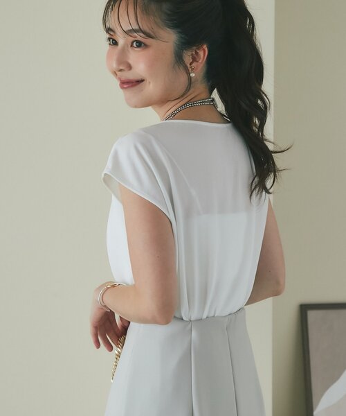 La boutique BonBon(ラブティックボンボン)の「【清涼感美人見え】ドレープネックジョーゼットブラウス(シャツ/ブラウス・レディース・ホワイト/ネイビー/ピンク・FREE)」の7枚目の写真