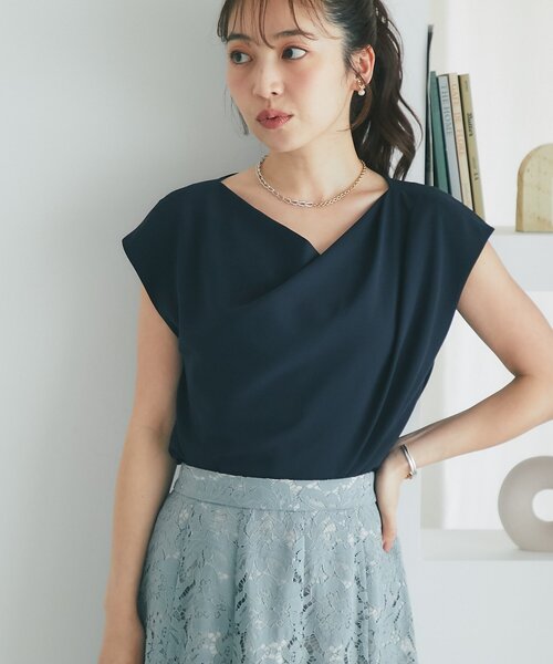 La boutique BonBon(ラブティックボンボン)の「【清涼感美人見え】ドレープネックジョーゼットブラウス(シャツ/ブラウス・レディース・ホワイト/ネイビー/ピンク・FREE)」の15枚目の写真