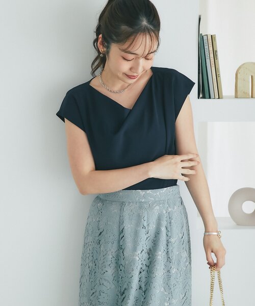 La boutique BonBon(ラブティックボンボン)の「【清涼感美人見え】ドレープネックジョーゼットブラウス(シャツ/ブラウス・レディース・ホワイト/ネイビー/ピンク・FREE)」の17枚目の写真