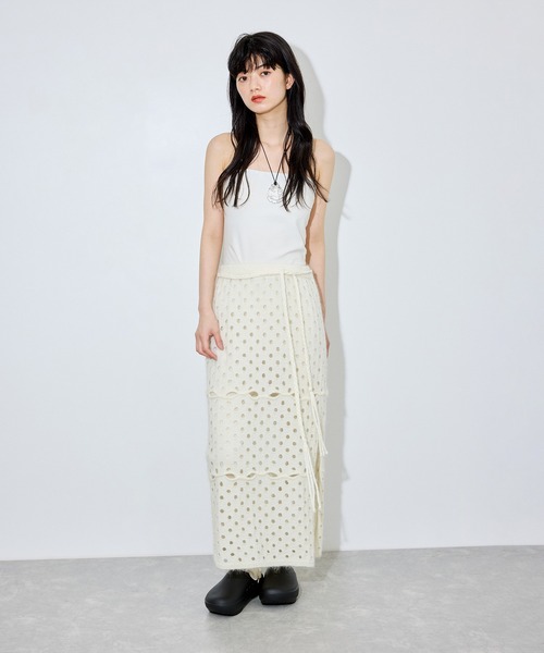 OOFOS（ウーフォス）の「【OOFOS（ウーフォス）】Oocloog+（サンダル・レディース・ブラック・24/23/25）」の2枚目の写真