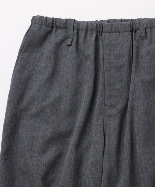 UNFOLLOW（アンフォロー）の「【FOLL / フォル】wool gabardine relax pants（スラックス・メンズ・グレー・2/3）」の2枚目の写真
