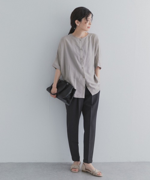 URBAN RESEARCH DOORS(アーバンリサーチドアーズ)の「バックシャーリングドルマンブラウス(シャツ/ブラウス・レディース・ライトグレー/ブラック/ブルー・FREE)」の17枚目の写真