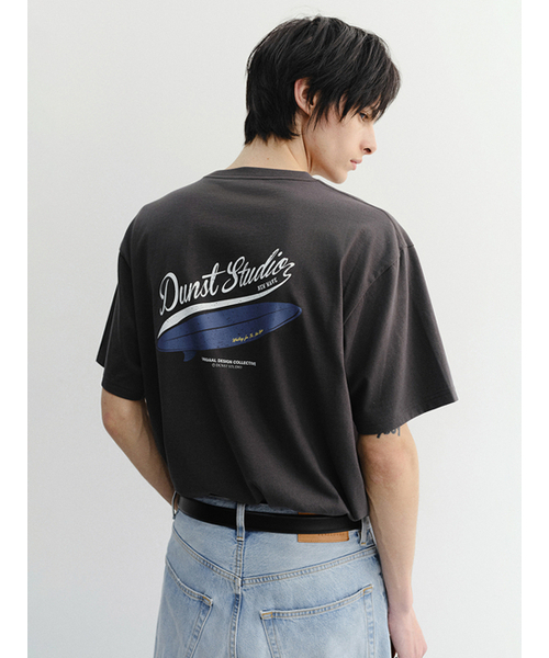 DUNST FOR MEN(ダンストフォーメン)の「SUMMER HOLIDAY SURF BOARD T-SHIRT_UNISEX_UDTS6B133_CHARCOAL GREY(Tシャツ/カットソー・メンズ・チャコールグレー・X-SMALL/SMALL/MEDIUM/LARGE/XX-LARGE)」の2枚目の写真