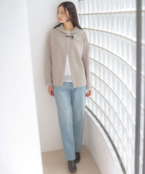 J.PRESS(ジェイプレス)の「【レイヤードスタイルに】コットンスムース レースデザイン カットソー(Tシャツ/カットソー・レディース・ネイビー系/ライトグレー系/ホワイト系/ダルブルー系・MEDIUM/LARGE)」の6枚目の写真
