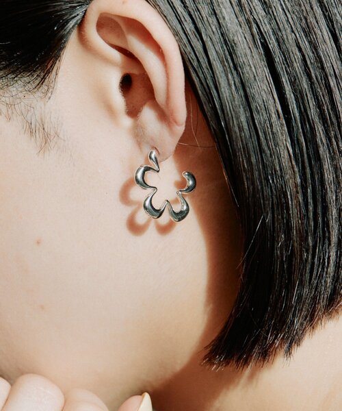 フラワーフープピアス（ピアス（両耳用））｜ear PAPILLONNER