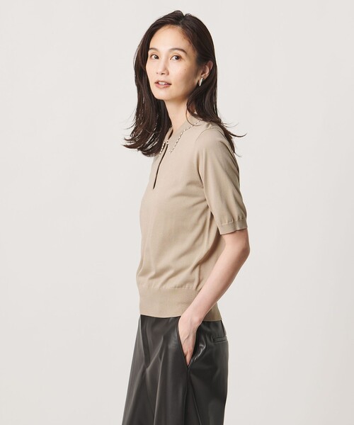 UNITED ARROWS（ユナイテッドアローズ）の「パールライク ポロニット ‐ウォッシャブル‐（ニット/セーター・レディース・ブラック/ベージュ/オフホワイト・FREE）」の4枚目の写真