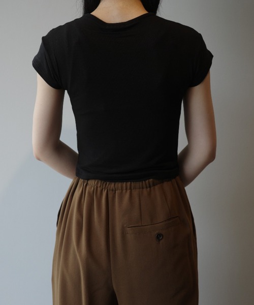 CLANE（クラネ）の「CLANE SOFT SHEER COMPACT TOPS（Tシャツ/カットソー・レディース・ブラウン/ブラック/ライトブルー/ホワイト・1/2）」の7枚目の写真