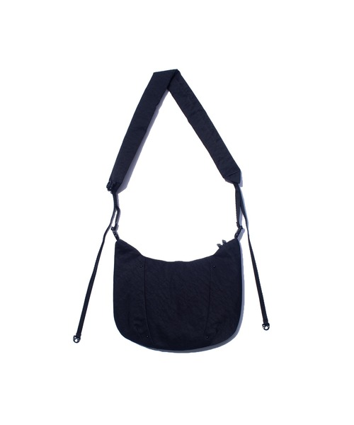 F/CE. (エフシーイー)の「F/CE. TEXTURED TWILL POUCH 2.0 / エフシーイー テクスチャード ツイル ポーチ 2.0(ボディバッグ/ウエストポーチ・メンズ・ベージュ/ブラック/チャコール・FREE)」の12枚目の写真