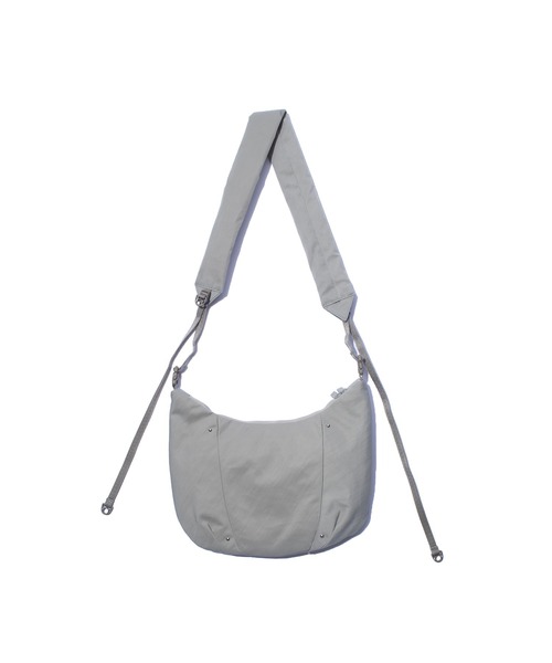 F/CE. (エフシーイー)の「F/CE. TEXTURED TWILL POUCH 2.0 / エフシーイー テクスチャード ツイル ポーチ 2.0(ボディバッグ/ウエストポーチ・メンズ・ベージュ/ブラック/チャコール・FREE)」の14枚目の写真