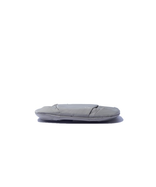 F/CE. (エフシーイー)の「F/CE. TEXTURED TWILL POUCH 2.0 / エフシーイー テクスチャード ツイル ポーチ 2.0(ボディバッグ/ウエストポーチ・メンズ・ベージュ/ブラック/チャコール・FREE)」の7枚目の写真
