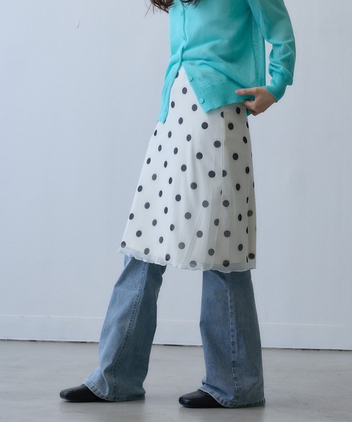 Clum(クルム)の「sheer dot layered skirt / シアードットレイヤードスカート(スカート・レディース・ホワイト・MEDIUM/SMALL)」の4枚目の写真