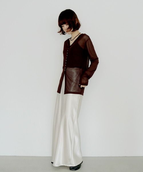 cheriella(シェリエラ)の「【cheriella】サテンナロースカート SATIN NARROW SKIRT(スカート・レディース・アイボリー/ピンク/ブラック/ブラウン・FREE)」の18枚目の写真