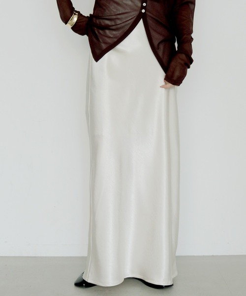 cheriella(シェリエラ)の「【cheriella】サテンナロースカート SATIN NARROW SKIRT(スカート・レディース・アイボリー/ピンク/ブラック/ブラウン・FREE)」の13枚目の写真