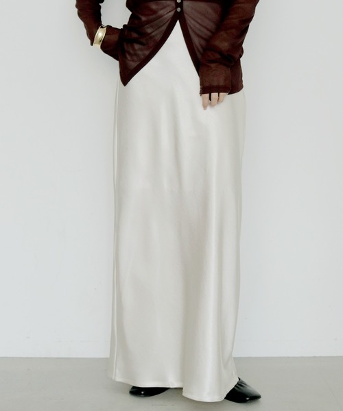 cheriella(シェリエラ)の「【cheriella】サテンナロースカート SATIN NARROW SKIRT(スカート・レディース・アイボリー/ピンク/ブラック/ブラウン・FREE)」の19枚目の写真