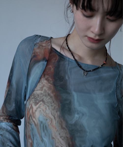 VACANCY(ヴァカンシー)の「【VACANCY公式】オリジナルアート柄スクエアネックシアートップス(Tシャツ/カットソー・レディース・ネイビー/ブルー・FREE)」の19枚目の写真