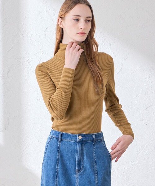 MACKINTOSH LONDON(マッキントッシュ ロンドン)の「【WEB・一部店舗限定】リアリブニットタートルネックプルオーバー(ニット/セーター・レディース・ブラウン系その他2/ブルー系その他2/ブラック/グレー系その他/オフホワイト・40/38)」の4枚目の写真